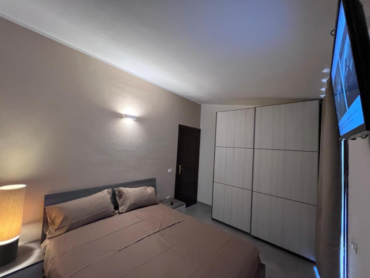 Calypso Home Sea View Badesi Buitenkant foto
