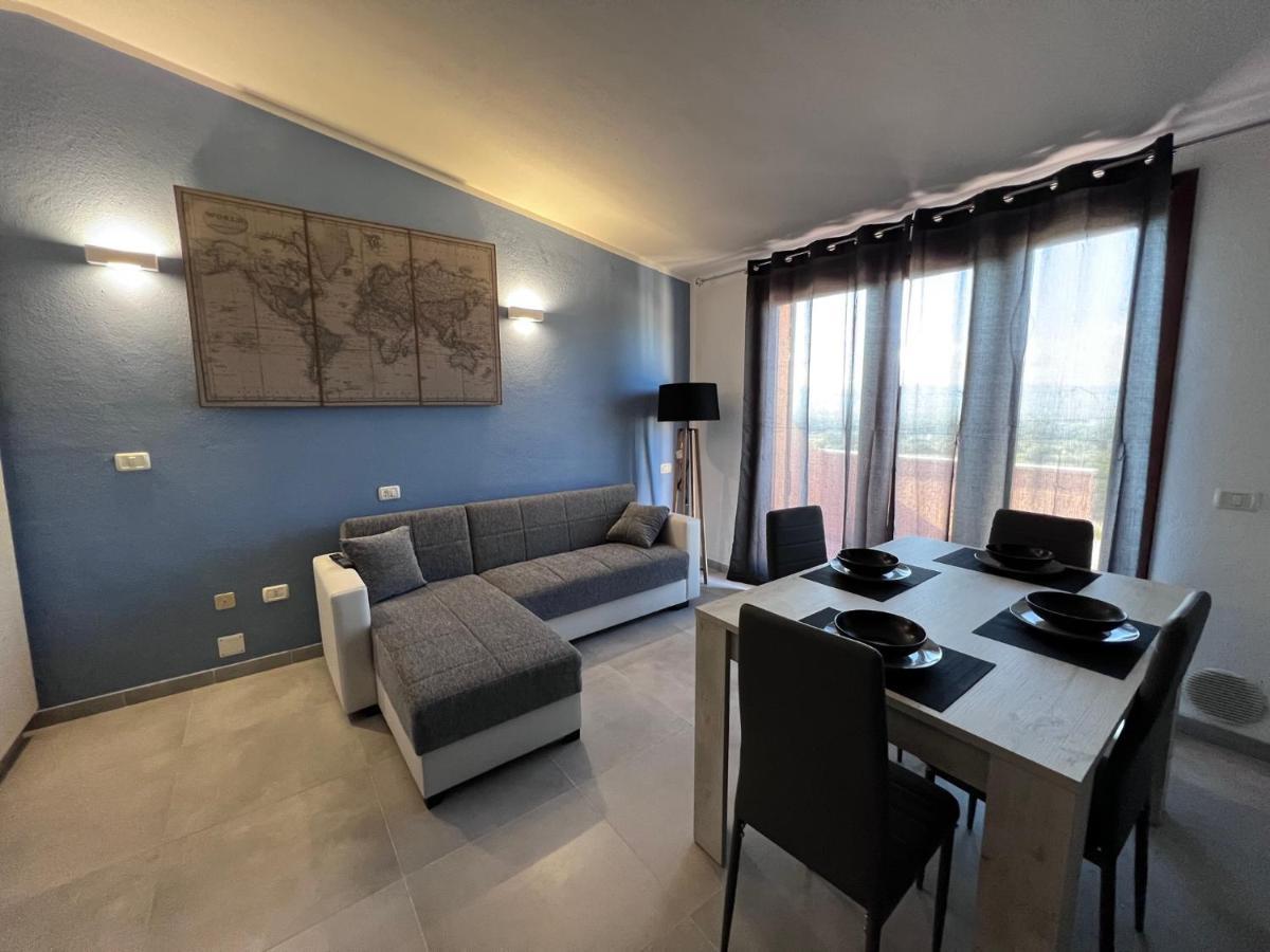 Calypso Home Sea View Badesi Buitenkant foto