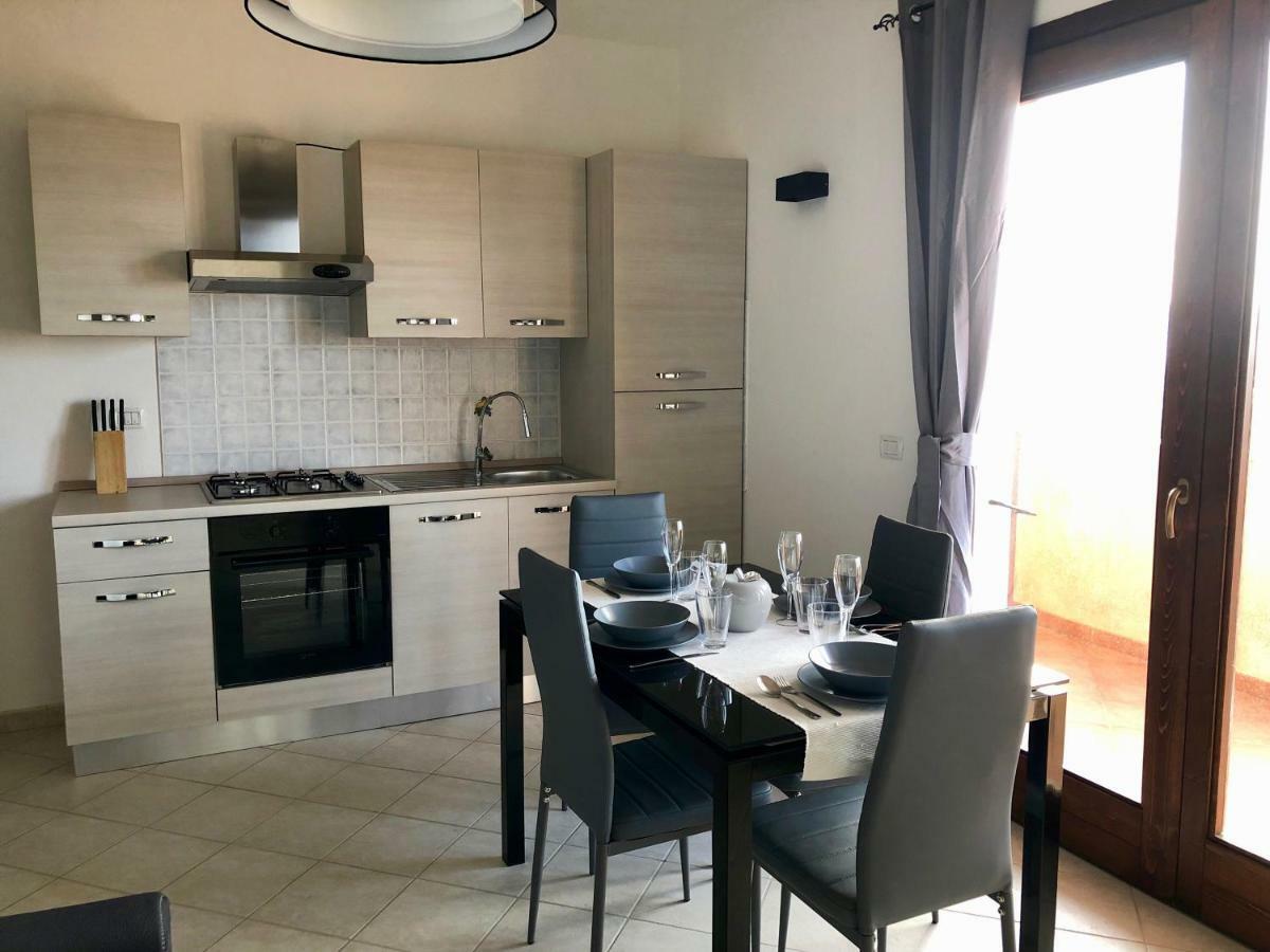Calypso Home Sea View Badesi Buitenkant foto
