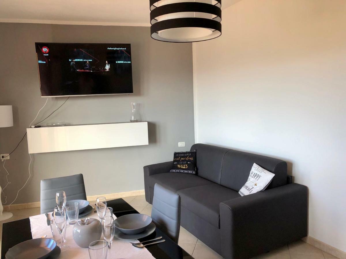 Calypso Home Sea View Badesi Buitenkant foto